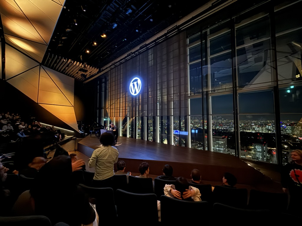 WordPress logo on stage for State of the Word Tokyo 2024